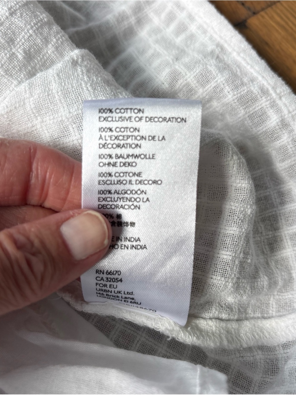 URBAN OUTFITTERS LARGE Embroidered Floral Sundress White Cotton gauzy ribbon tie - Picture 8 of 9